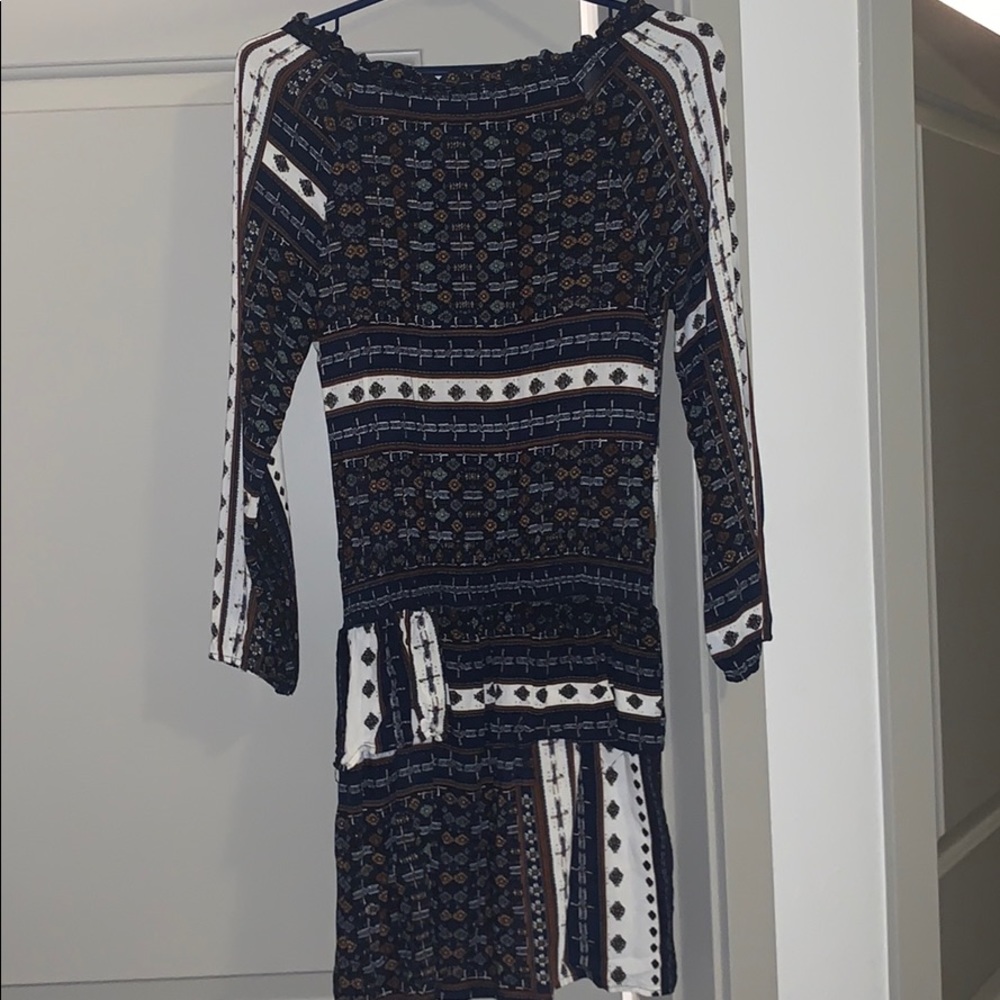 Western style dress - Picture 4 of 4